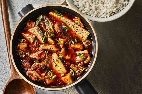 Kimchi stew (Kimchi jjigae)