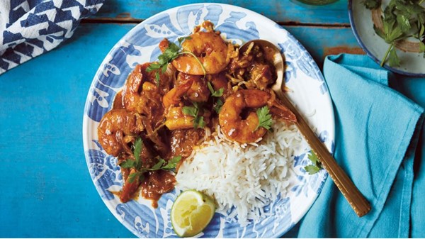 King prawns with tamarind & coconut (Cari koko)
