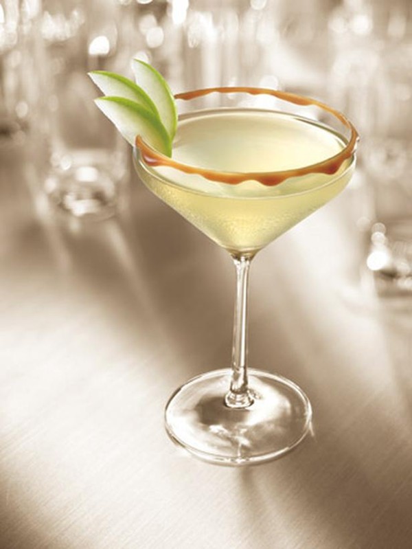 Kissed caramel appletini