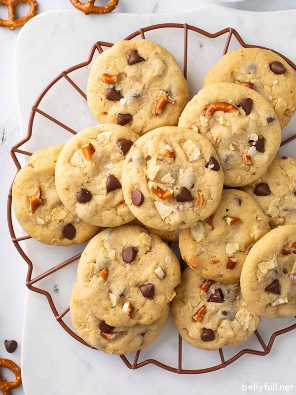 Kitchen sink cookies