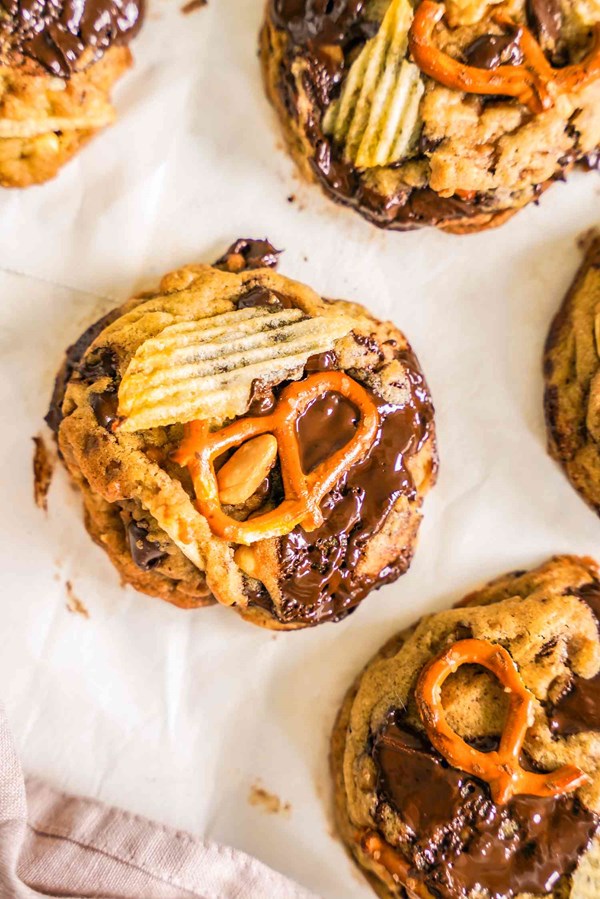 Kitchen sink cookies 
