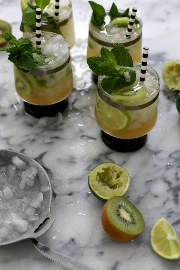 Kiwi mint mojitos