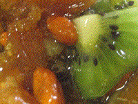 Kiwi, wolfberry and snow ear compote (Tangzhu qiyiguo gouqi xue'er / 糖煮奇異果枸杞雪耳)