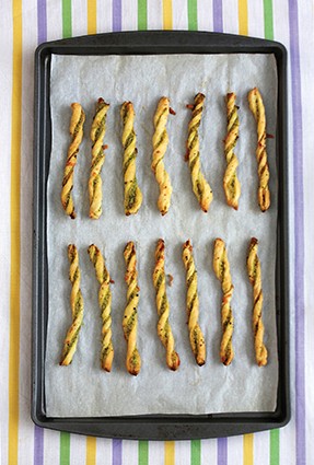 Knitting needle spirals with pistou (Spirals au pistou)