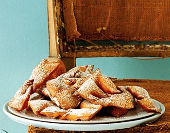 Knot cookies (Chrusti)
