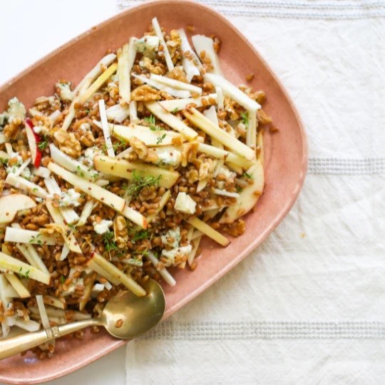 Kohlrabi & apple grain salad