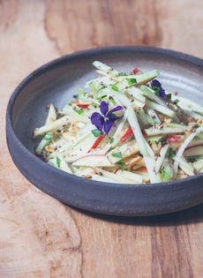 Kohlrabi and apple salad