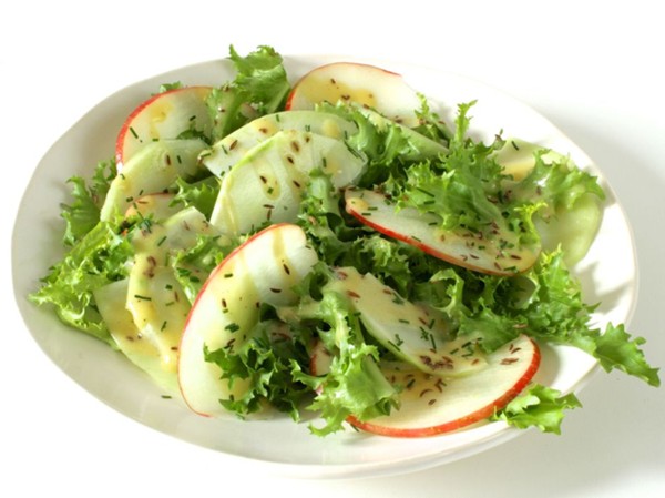 Kohlrabi and apple salad with caraway