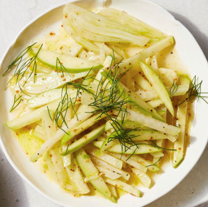 Kohlrabi, fennel & apple slaw