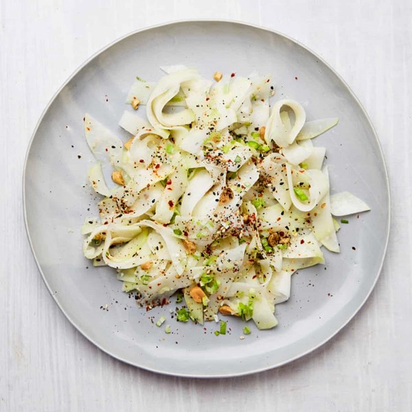 Kohlrabi 'noodle' salad
