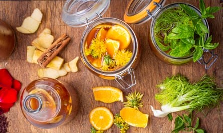 Kombucha flavoured with scraps