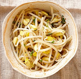Korean bean sprouts (Kong namul)
