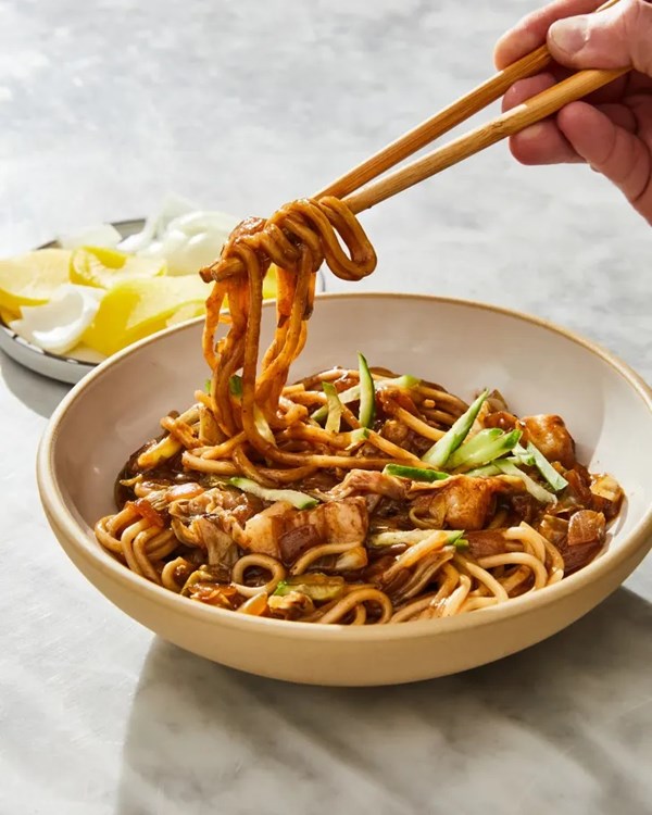 Korean black bean noodles (Jjajangmyeon)
