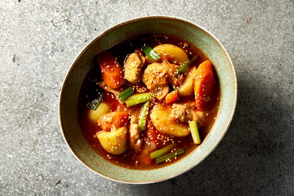 Korean chicken and vegetable stew (Dakdoritang)