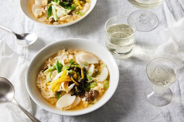 Korean dduk guk rice cake soup