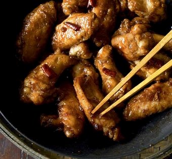 Korean hot wings (Dak gangjung)