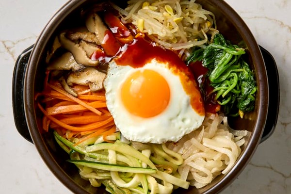 Korean mixed rice bowl (Bibimbap) 