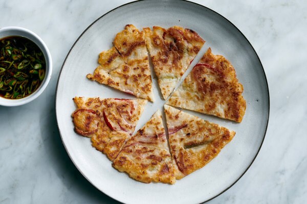 Korean pancakes (Sauerkraut jeon)