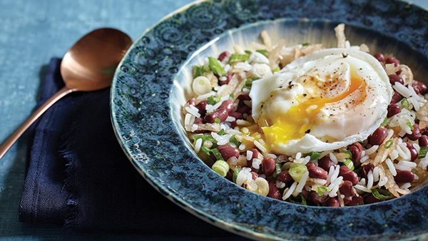 Korean rice-aduzki bean porridge with Asian pear and poached egg