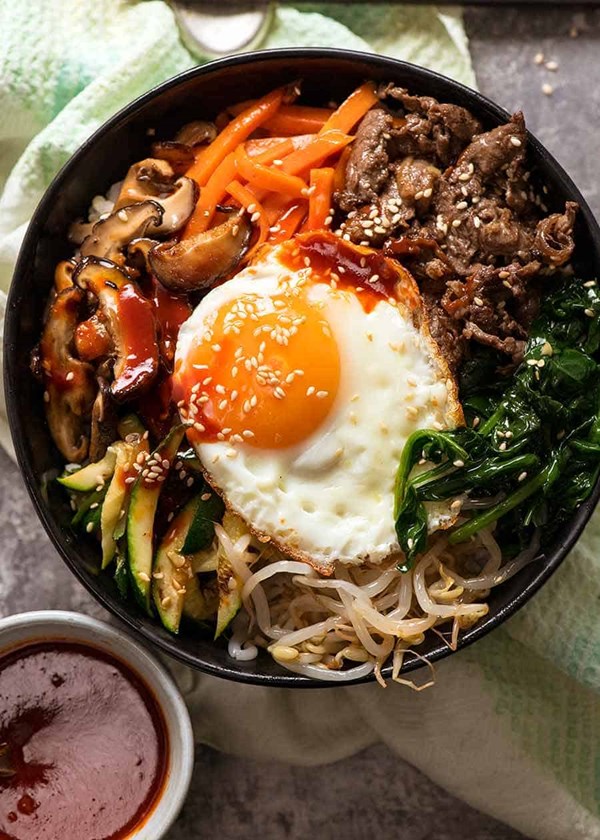 Korean rice bowl (Bibimbap)