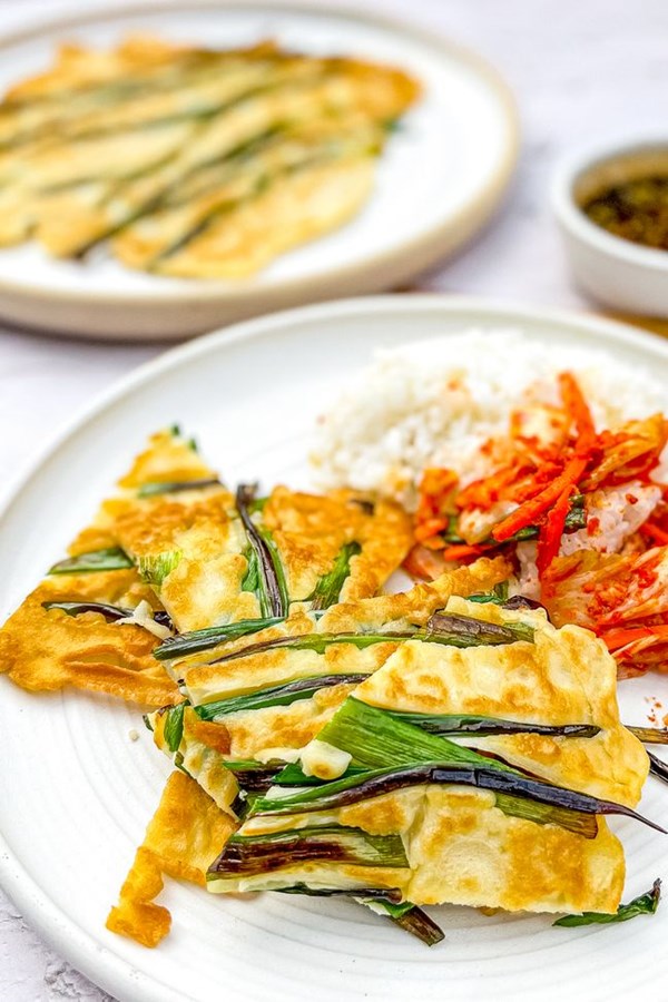 Korean scallion pancakes (Pajeon)
