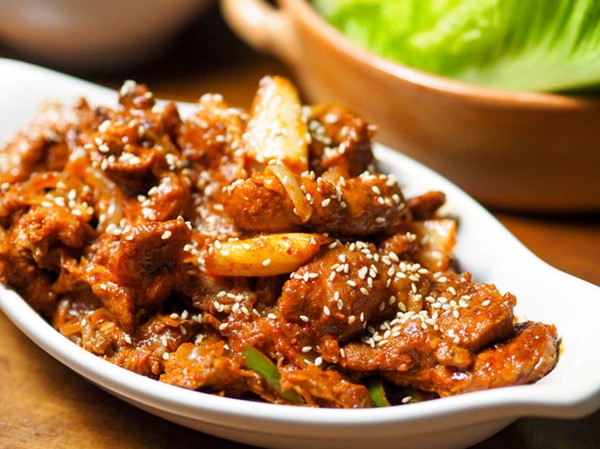 Korean spicy marinated pork with chilies and kimchi (Jaeyook kimchi bokum)