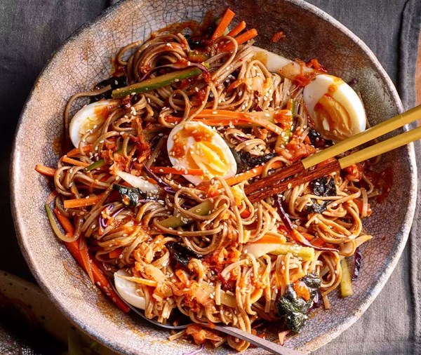 Korean spicy noodles (Bibim guksu)