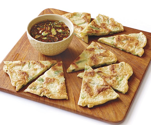 Korean-style scallion pancakes (Pa jun)