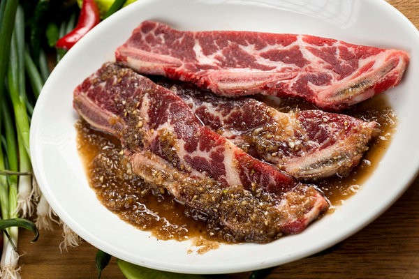 Korean-style short ribs (Galbi)
