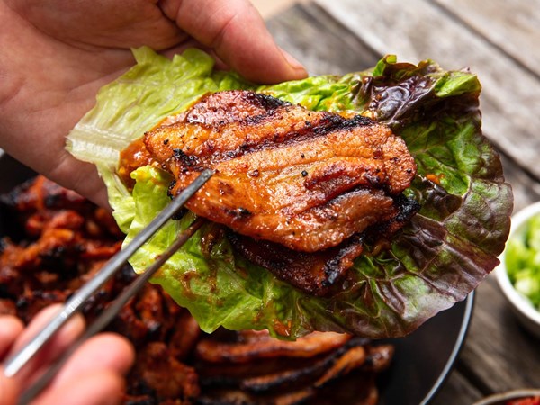 Korean-style spicy grilled pork (Dwaeji bulgogi)