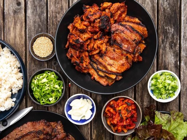 Korean-style spicy grilled pork (Dwaeji bulgogi)
