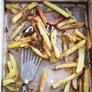 Kris's beef-dripping oven chips