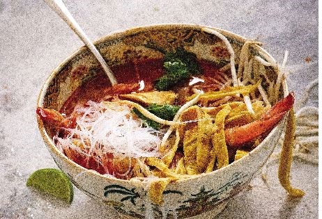 Kuching-style laksa