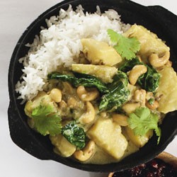 Kumara, spinach and cashew nut curry