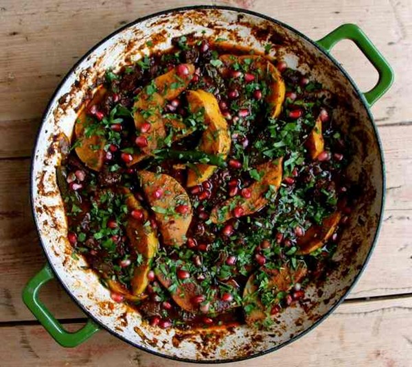 Kurdish lamb and quince hotpot