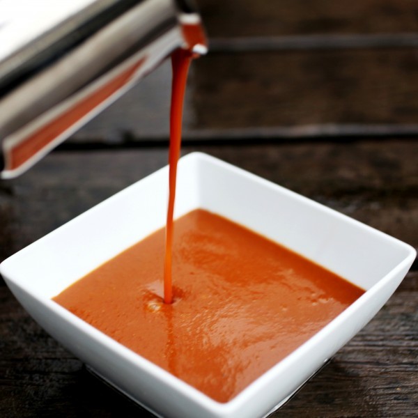 Kuri soup with ancho and apple (Crema de calabaza con chile ancho y manzana)