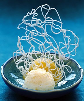 Lacy rice noodle crisps