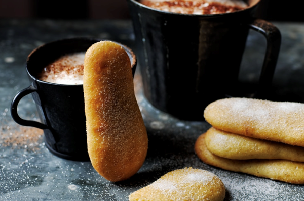 Ladyfinger biscuits (Savoiardi)
