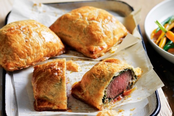 Lamb & spinach Wellingtons