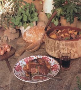 Lamb and vegetables baked in an unglazed clay pot (Arni stamnas)