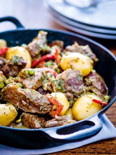 Lamb braised in beer with coriander (Seco de cabrito)