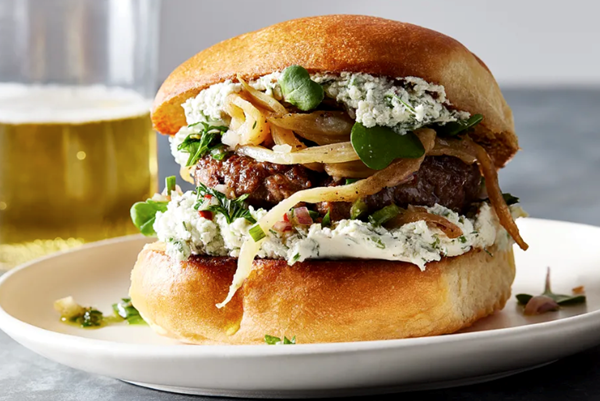 Lamb burger with caramelized fennel & onion