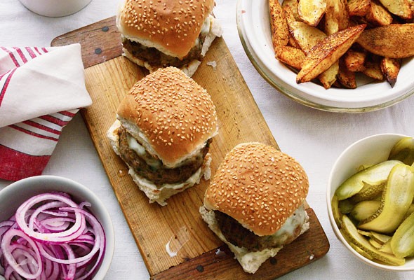 Lamb burgers and chunky potato wedges