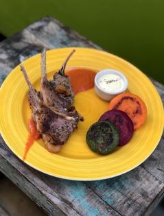 Lamb chops in ají dulce sauce