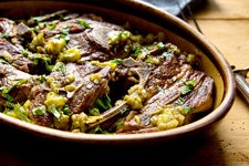 Lamb chops with green tomatoes