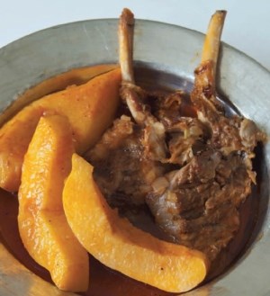 Lamb chops with quince (Ayvali taraklik)