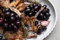 Lamb chops with rosemary and roasted grapes