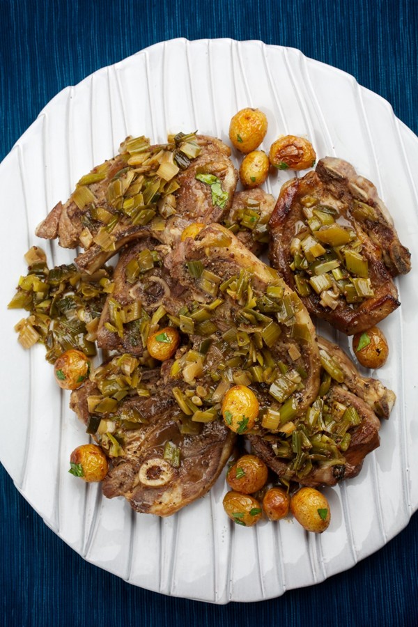 Lamb chops with scallions in cola glaze