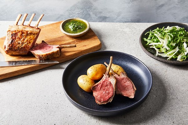 Lamb cutlets with herb sauce, fennel salad and Ratte potatoes
