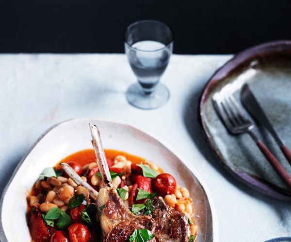 Lamb cutlets with white beans, capsicum and oregano